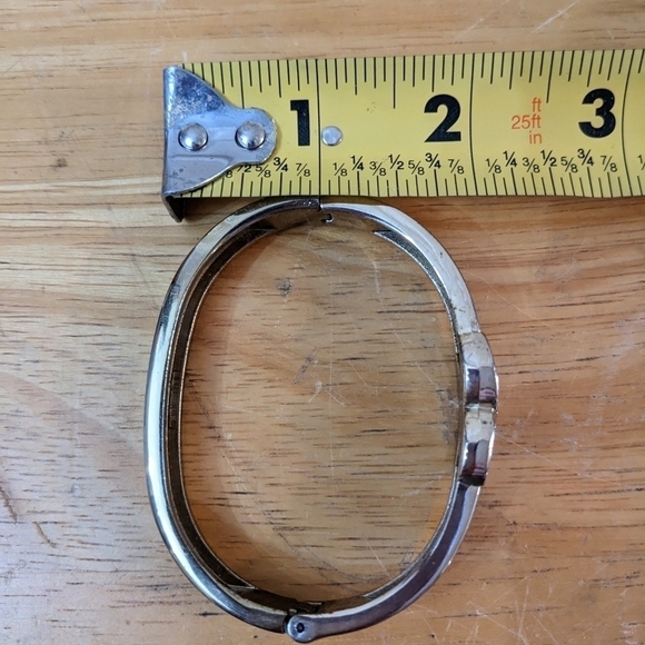 Pre-owned opening bracelet with x design rhinestones, T4B1B - Picture 5 of 5